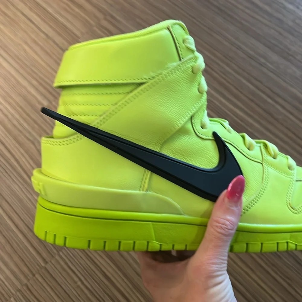 Nike x AMBUSH Nike Dunk Hi Flash Lime with Box